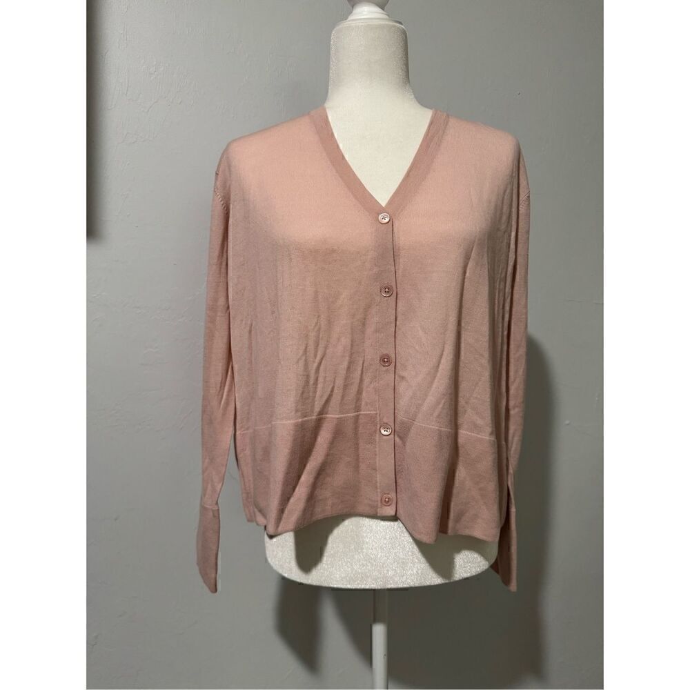 Everlane pink light weight 100%Wool Button front sweater S